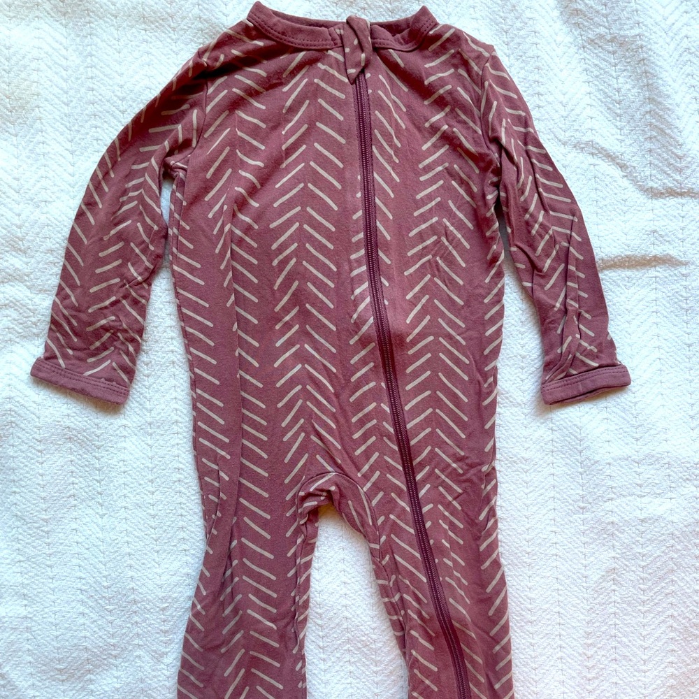 Kyte BABY Pink Chevron Zippered Romper